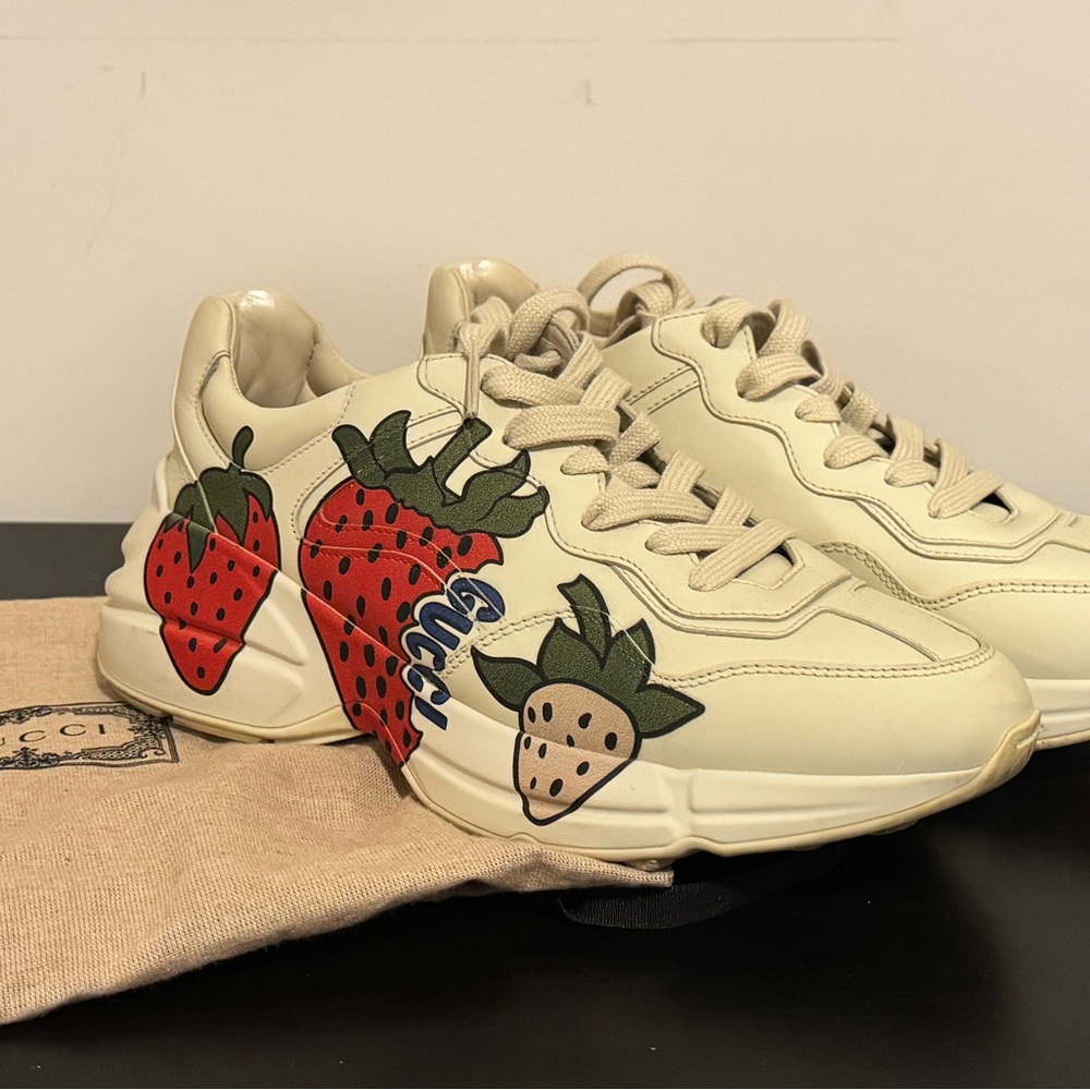Gucci Rhyton Strawberry Leather Sneakers in Ivory / Women’s IT 38.5 - US 8.5 🍓